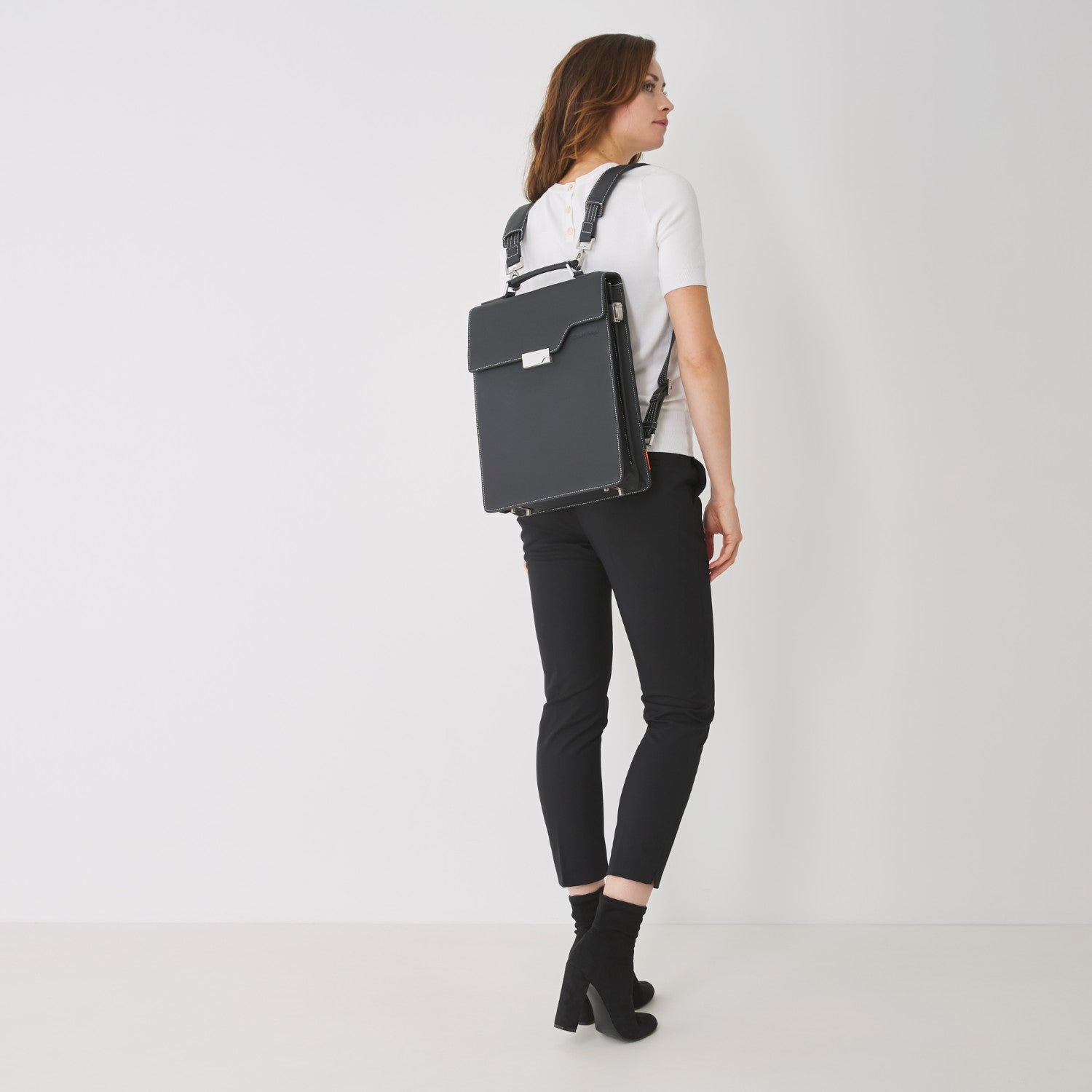 The Modern Backpack - Black